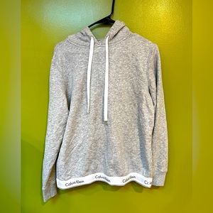 GENTLY WORN CALVIN KLEIN SWEATSHIRT!